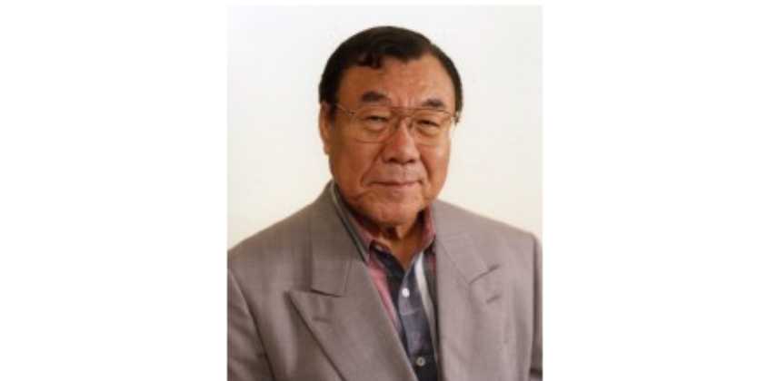 村松康雄